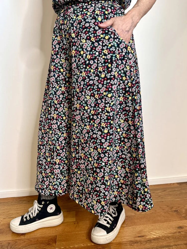 Trista Pants - Dreamgirl Floral